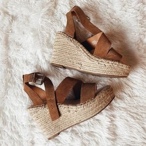 Dolce vita wedges